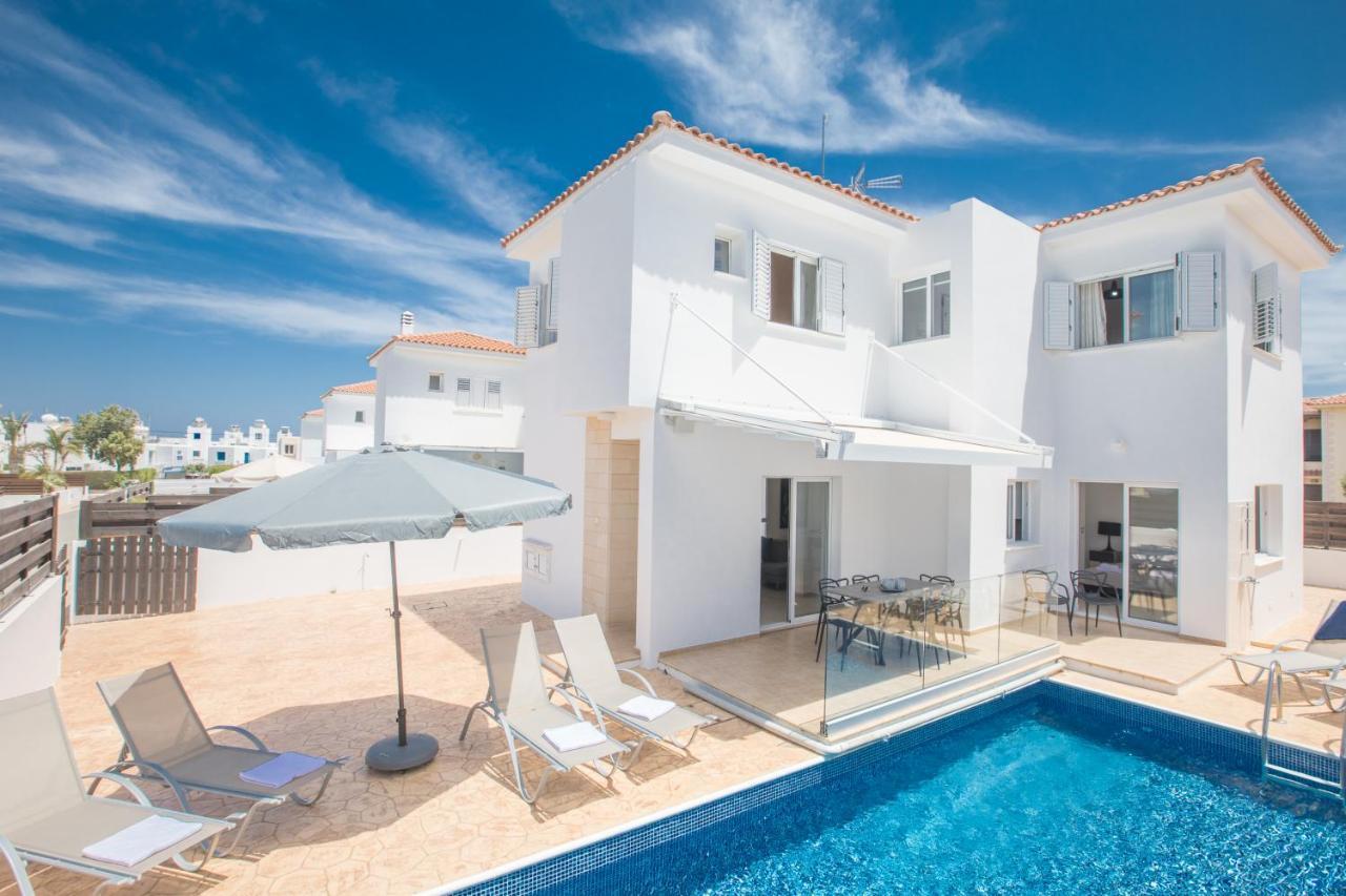 Elite Luxury Villa Paralimni Luaran gambar