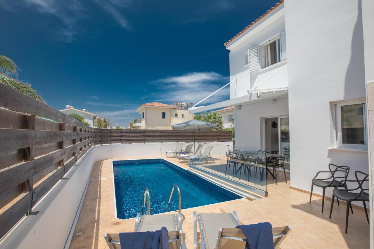 Elite Luxury Villa Paralimni Luaran gambar