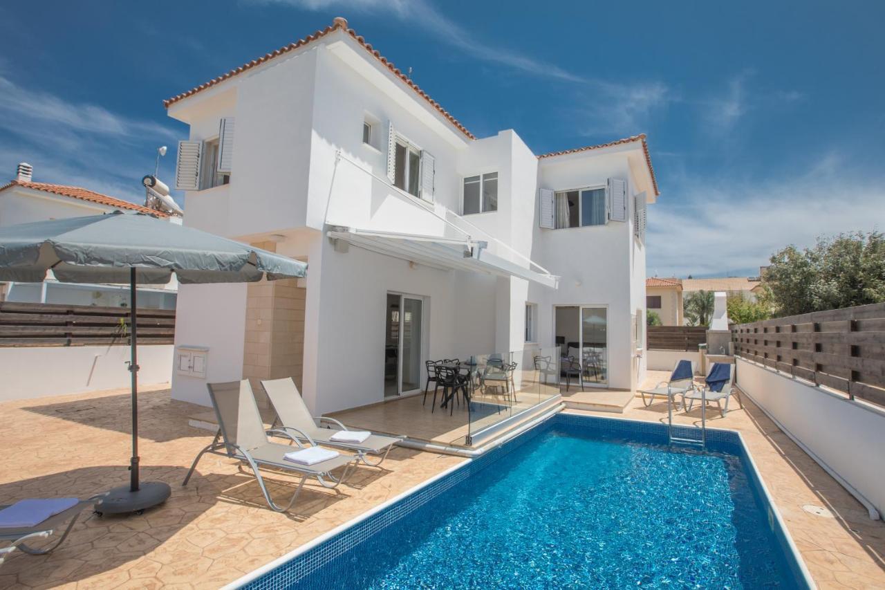 Elite Luxury Villa Paralimni Luaran gambar