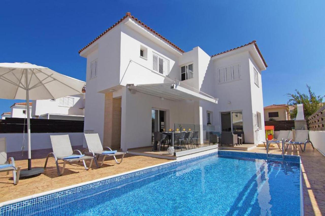 Elite Luxury Villa Paralimni Luaran gambar