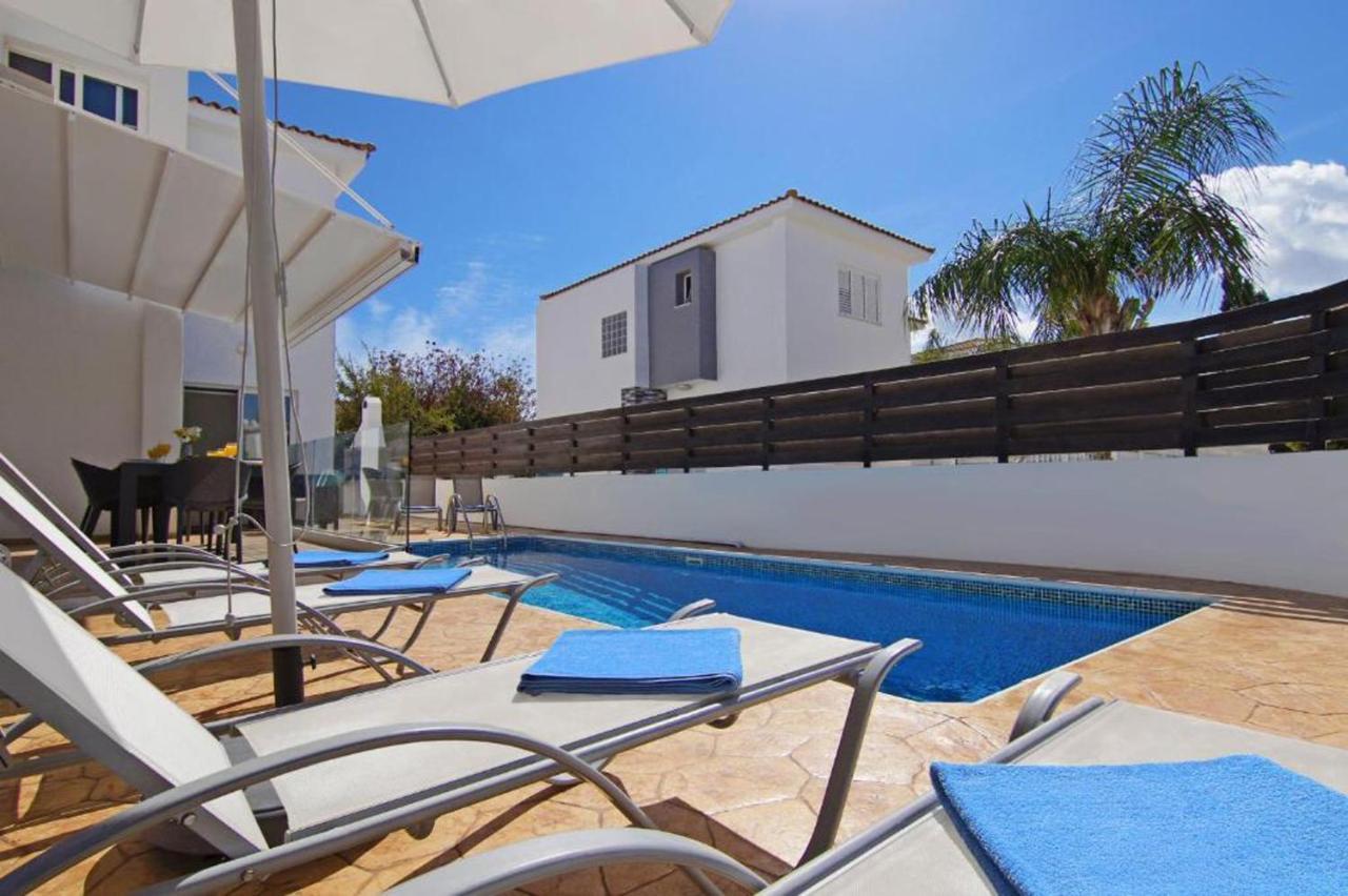 Elite Luxury Villa Paralimni Luaran gambar