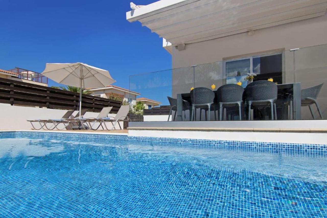 Elite Luxury Villa Paralimni Luaran gambar