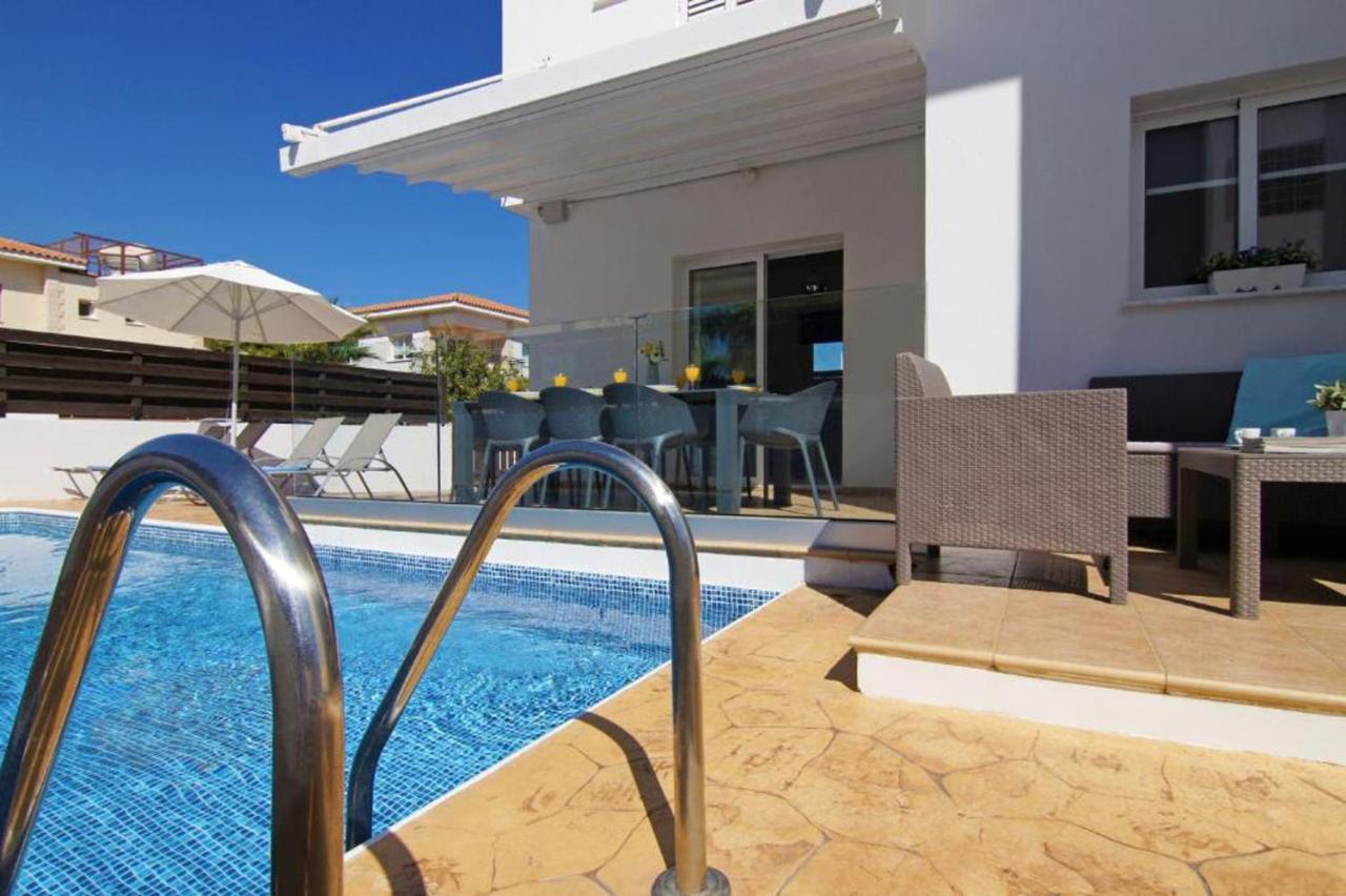Elite Luxury Villa Paralimni Luaran gambar